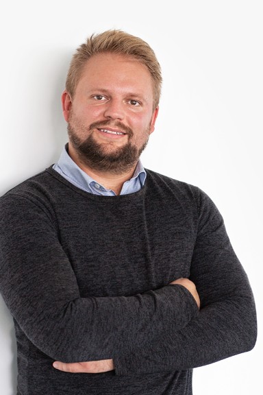 savvytec employee portrait of Daniel Pudelko, CEO