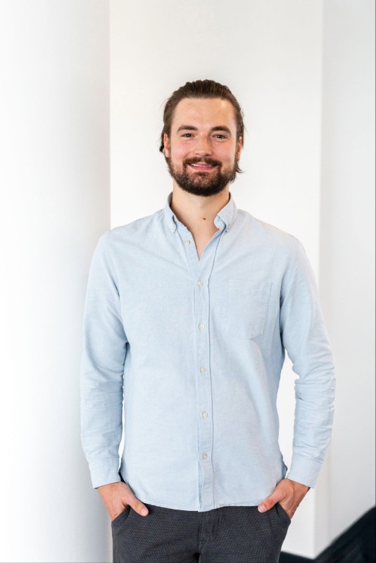 savvytec Mitarbeiterportrait von Julian Kowald, Senior Software Entwickler